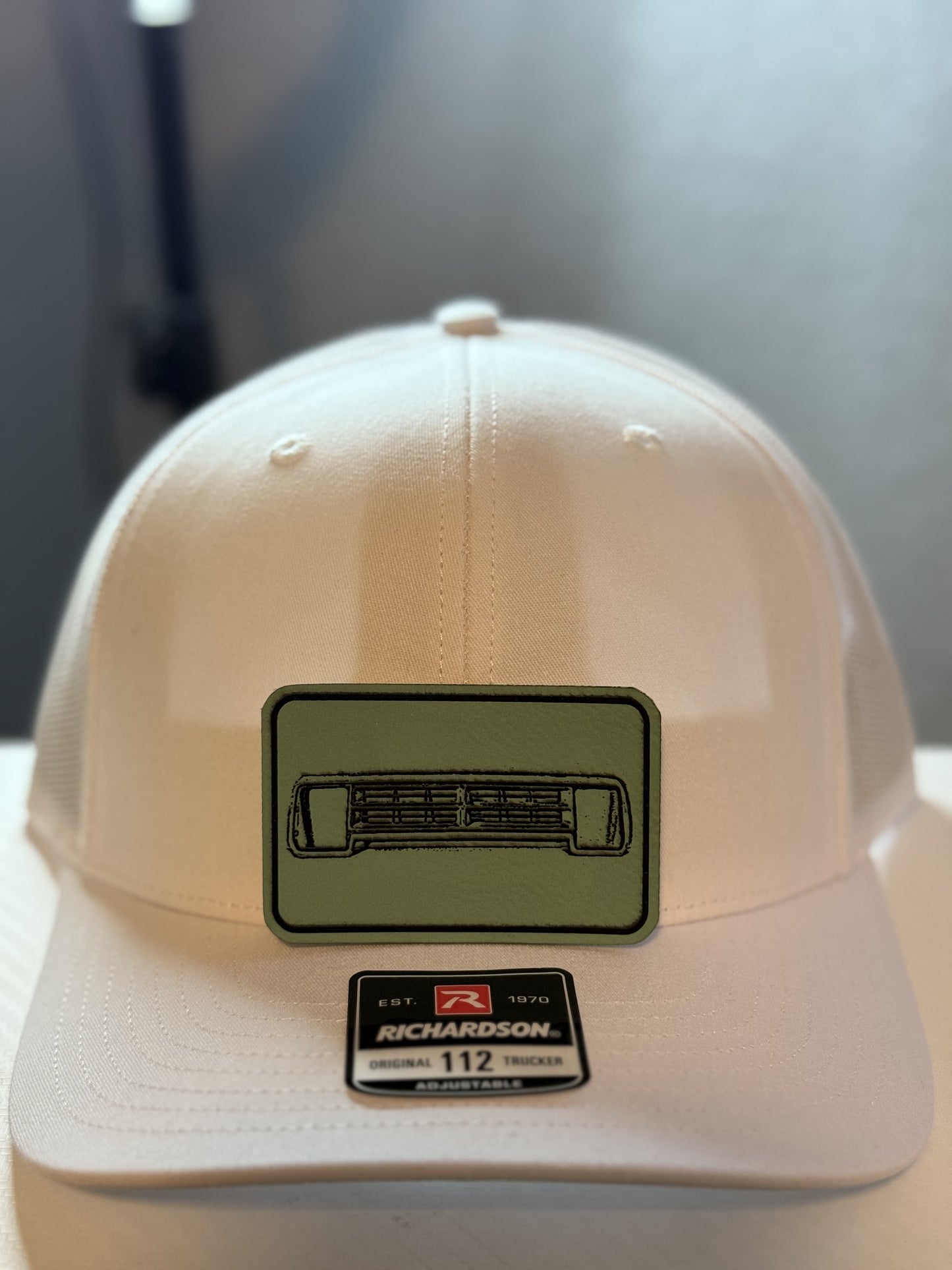 86-90 1st Gen Grille Hat